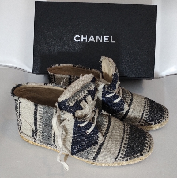 Chanel Espadrilles high tops - Picture 4 of 16